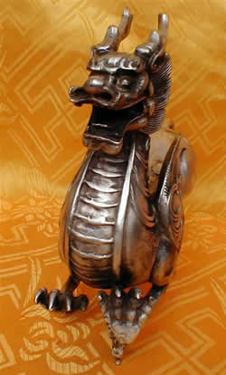 Estatua de un dragón chino